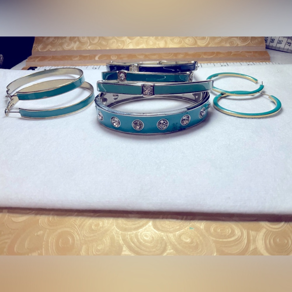 4 Bracelets 2 sets of earrings bundle, different but similar shapes of blue